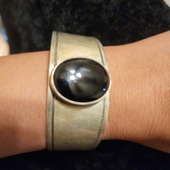 RARE RETIRED James Avery beautiful Sterling Silver and Black Onyx Cuff - Picture 5 of 5
